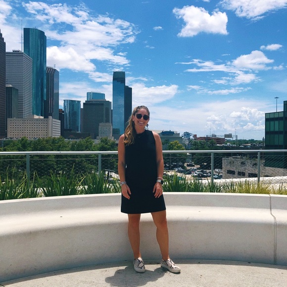 Meet your Posher, Marissa - Picture 3 of 3